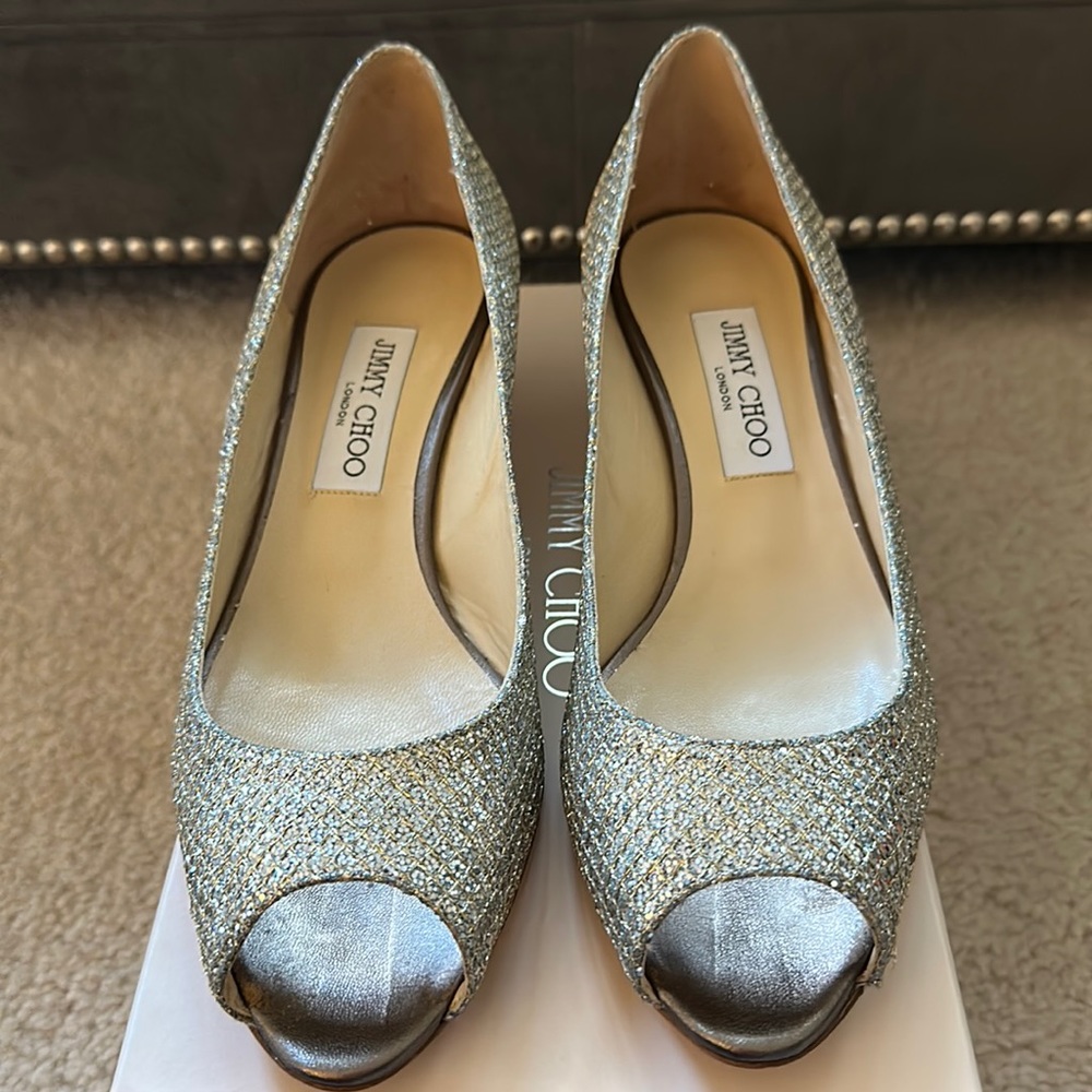 Stunning Jimmy Choo Caitlin glitter heels in Champagne. Size 40.5/10.5